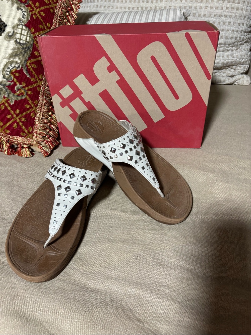 Fitflop White Studded Thong Sandals with Brown Footbed
